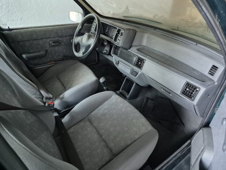Rover 111 Si, 42.000 kms, à redémarrer