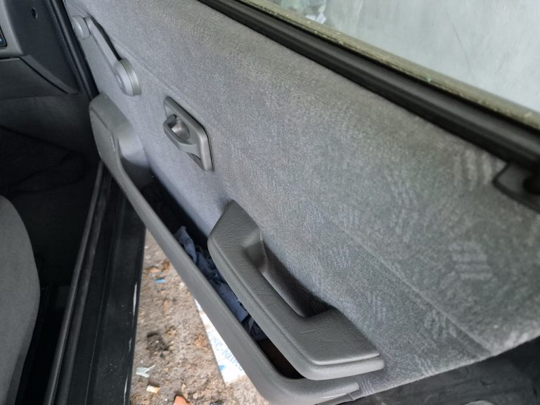 Rover 111 Si, 42.000 kms, à redémarrer